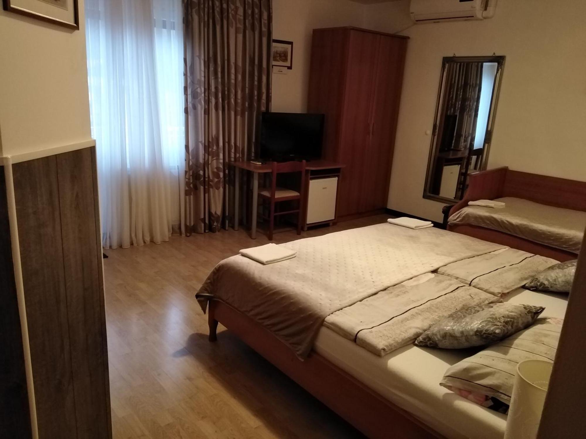 Rooms Kapelj Постойна Экстерьер фото